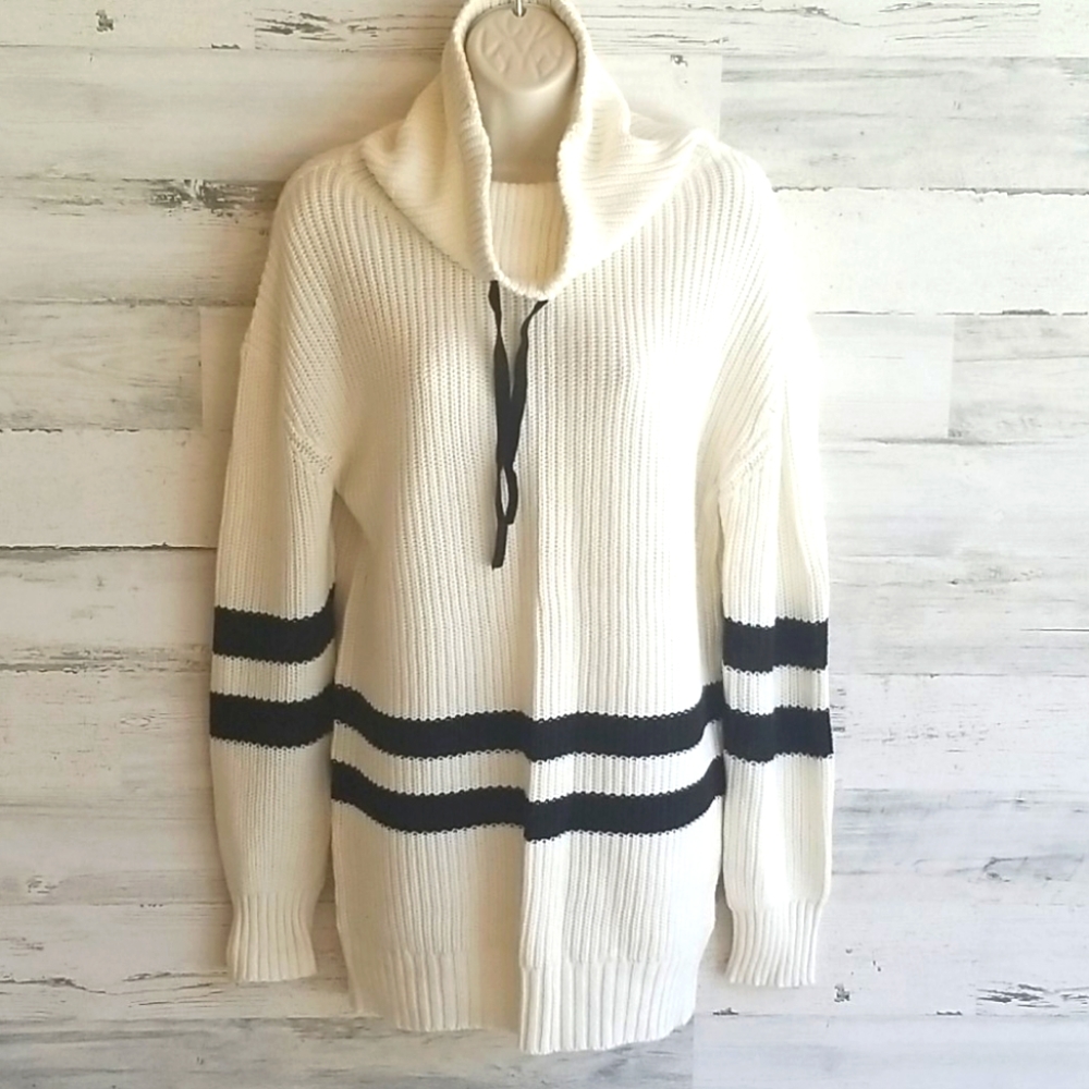 ❤️‍🔥SOLD❤️‍🔥🌻Rue21🌻 sweater